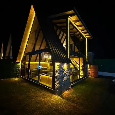 Bungalife فندق ريزه